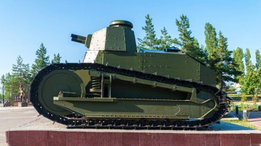 Bir kaidede M-tipi tank