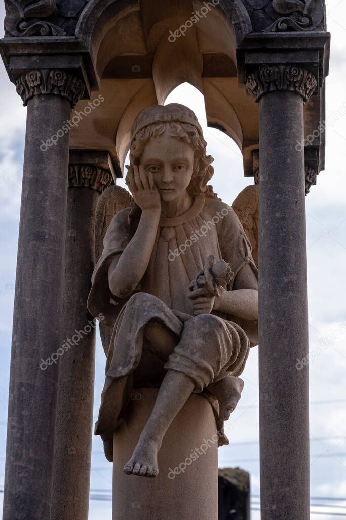 edicule with thinking angel in memory of Gabriel Bordoy, 1911, Alaro Cemetery, Mallorca, Balearic Islands, Spain