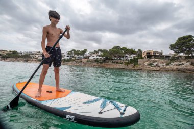 Cala de Sant Antoni 'de sörf, S Arenal de Llucmajor, Mallorca, Balearic Adaları, İspanya