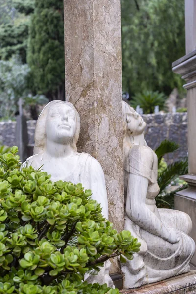 Duas Mulheres Implorando Alcover Túmulo Família Soller Cemitério Maiorca Ilhas — Fotografia de Stock