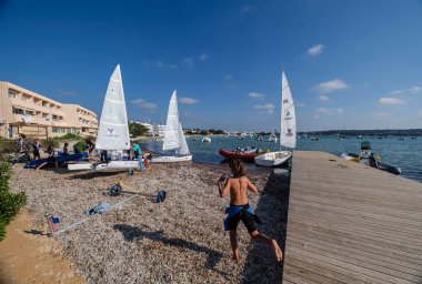 Estany des Peix, Yelkencilik Okulu, Formentera, Pitiusas Adaları, Balear Community, İspanya