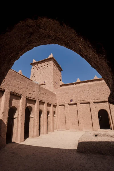 Kasba Amridil, 19. yüzyıl, M 'hamed Ben Brahim Nasiri için inşa edilmiş, üst katların merkez avlusu, ana ikametgah kasbah, Skoura, Ouarzazate Eyaleti, Fas, Afrika