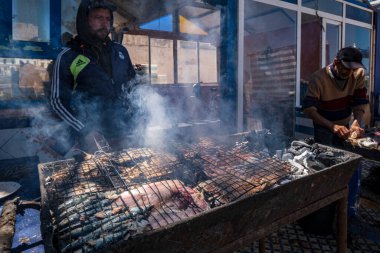 Günlük açık hava restoranı, balıkçı limanı, Essaouira, Fas, Afrika