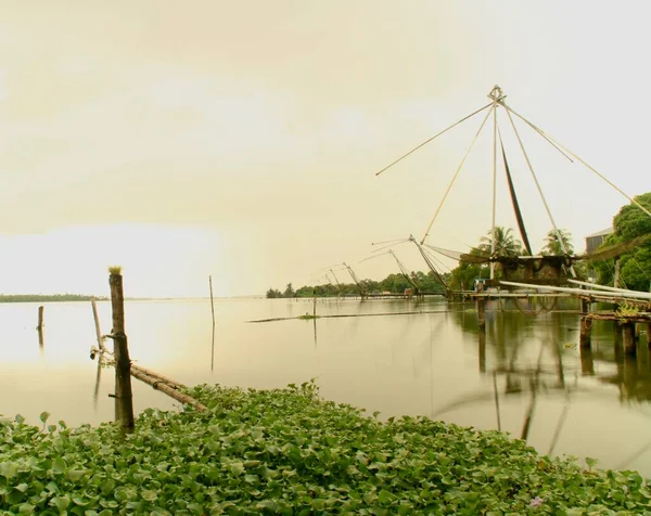 Langzeitbelichtungsfoto Chinesischer Fischernetze Einem See Kerala Indien — Stockfoto