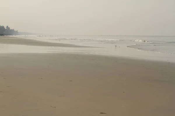 Spiaggia Sabbiosa Nelle Ore Del Mattino — Foto Stock