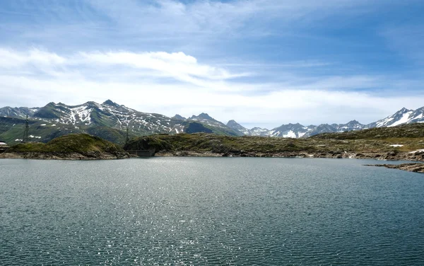 Μια Εικόνα Ηχητική Επίδραση Της Λίμνης Totensee Και Του Βουνού — Φωτογραφία Αρχείου