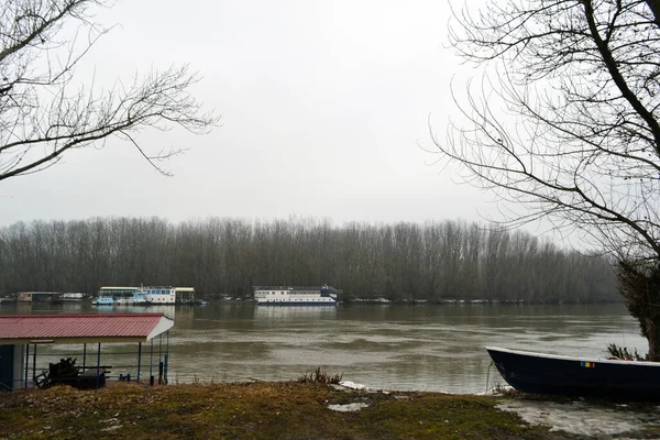 Paisaje Invernal Orilla Del Brazo Borcea Con Embarcaciones Recreo Estacionadas — Foto de Stock