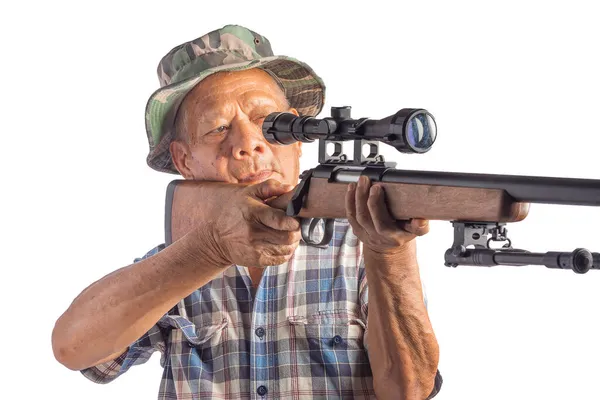 Anciano Asiático Sosteniendo Rifle Deportivo Con Telescopio Apuntando Objetivo Telescópico — Foto de Stock