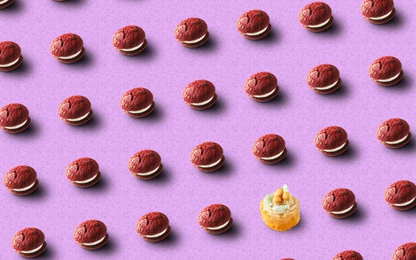 Візерунок Червоними Тортами Багато Тортів Тортів Фіолетовому Фоні Пупковий Пиріг — стокове фото