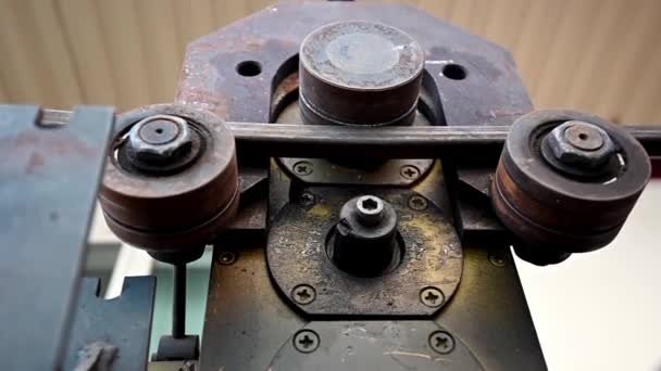 Βιομηχανική Μηχανή Κάμψης Χαλύβδινων Σωλήνων Και Μεταλλικών Ράβδων Μηχανή Κάμψης — Αρχείο Βίντεο