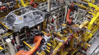 Arabaların montajı için modern teknolojiler, üretim otomasyonu, taşıyıcı