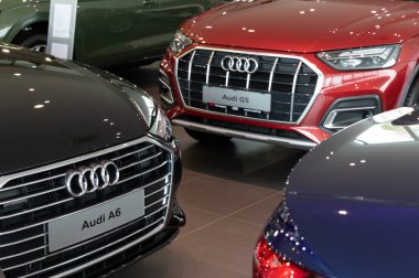 Audi araba merkezi, lüks araba galerisi.