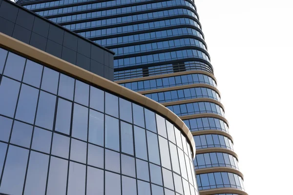 Fachada de vidro de escritório edifício moderno — Fotografia de Stock
