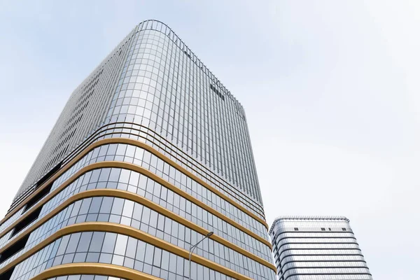 Office center against the sky, business concept — Stock Photo, Image