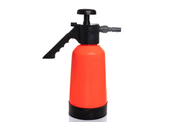 Orange Garten Hand Sprayer auf weißem isolierten Hintergrund — Stockfoto