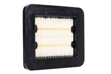 Beyaz izole arkaplanda elektrikli testere hava filtresi