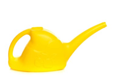 Sarı Bahçe sulama kutusu, beyaz izole bir arka planda plastik bir ağız.