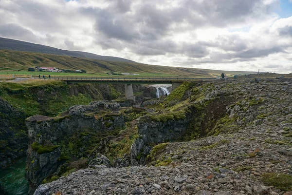 Bakkavegur Islandia Most Przez Kanion Kolugljufur Pobliżu Wodospadów Kolufossar Rzece — Zdjęcie stockowe