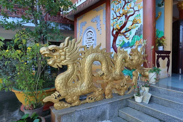 Hoi Vietnam Novembre 2021 Dragon Dans Les Escaliers Temple Chua — Photo