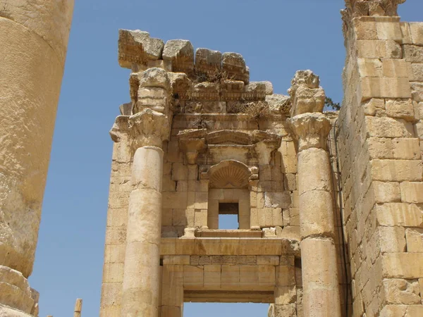 Jerash Jordânia Agosto 2010 Detalhe Primeiro Andar Edifício Cidade Romana — Fotografia de Stock