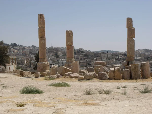 Jerash Jordánsko Srpna 2010 Pozůstatky Kamenných Sloupů Římském Městě Jerash — Stock fotografie