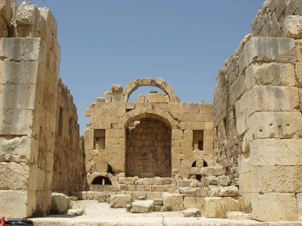 Jerash Jordánsko Srpna 2010 Pozůstatky Kamenné Stavby Římském Městě Jerash — Stock fotografie