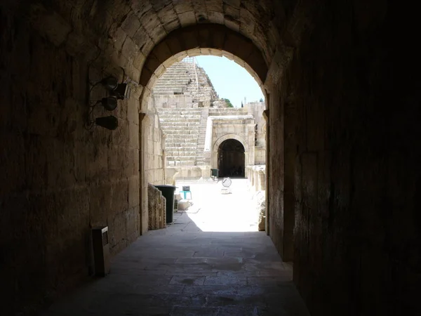 Jerash Jordanien August 2010 Eingangsbogen Zum Unteren Teil Des Theaters — Stockfoto