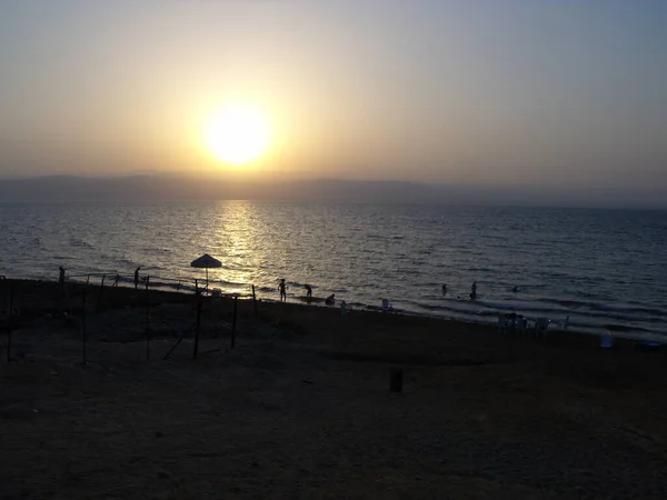 Dode Zee Jordanië Augustus 2010 Zonsondergang Een Rustig Ontspannen Strand — Stockfoto