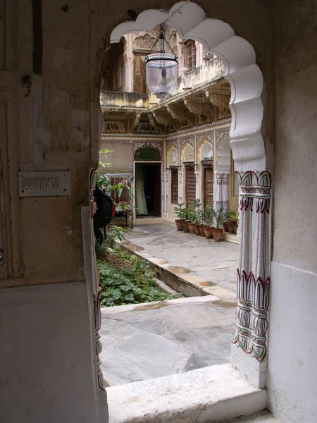 Mandawa Rajasthan India August 2011 Vertical View Entrance Gate Courtyard — Stock Photo, Image