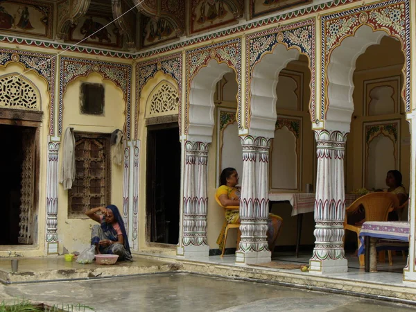 Mandawa Rajasthan India August 2011 Inhabitants Ancient Palace Haveli Mandawa — Stock Photo, Image