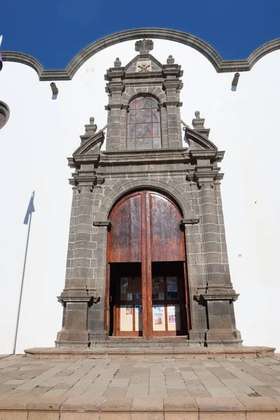 2022年3月8日スペイン カナリア諸島 テネリフェ島 グイマール テネリフェ島のサンピエトロ教会の正面玄関ドア スペイン — ストック写真