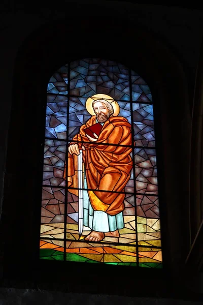 2022年3月8日 西班牙加那利群岛的吉马尔 特内里费 在特内里费的圣彼得教堂内 贴有圣徒画像的玻璃窗 西班牙 — 图库照片