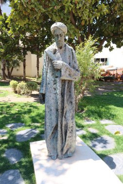 Malaga, İspanya, 8 Mayıs 2022: Malaga, İspanya 'da Salomon Ben Gabirol heykeli