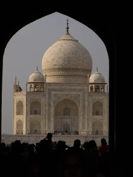 Taj Mahal Agra India 2011 Augusztus Függőleges Kilátás Fehér Márvány — Stock Fotó