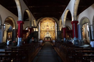 Icod de los Vinos, Tenerife, İspanya, 25 Nisan 2022: Icod de los Vinos, Tenerife 'deki San Marcos Evangelista kilisesinin genel manzarası. İspanya