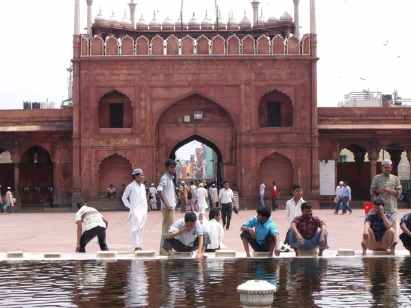Jama Masjid Mosque New Delhi India August 2011 Worshipers Wash — Fotografia de Stock