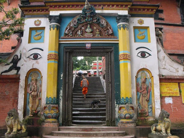 Kathmandu Nepal August 2011 Decorated Entrance Gate Pashupatinath Temple Bagmati — Foto de Stock