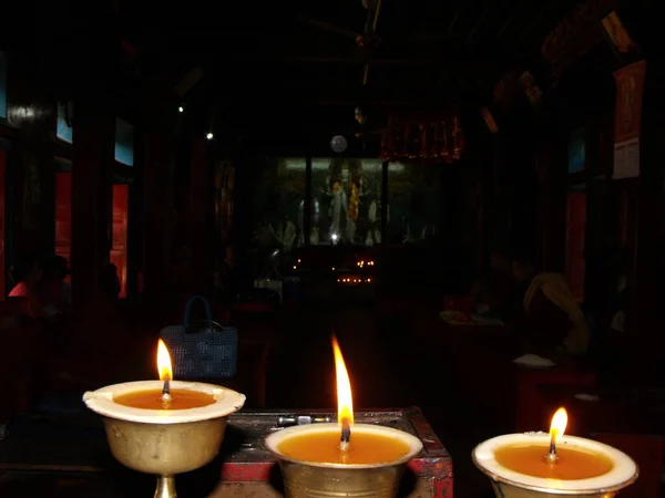 Patan Kathmandu Nepal August 2011 Candles Lit Hiranya Varna Mahavihar — Fotografia de Stock