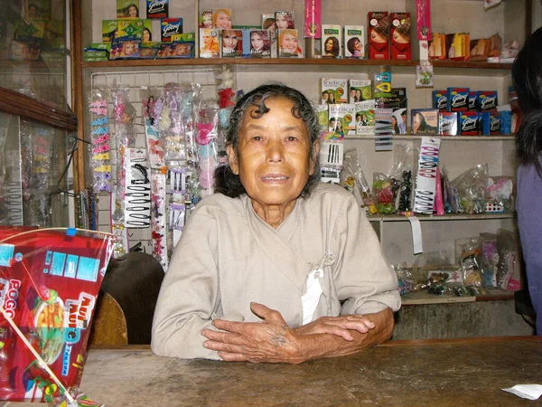 Durbar Square Patan Kathmandu Nepal August 2011 Woman Shop Durbar — Foto de Stock