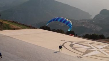 Paraşüt Festivali, dünyaca ünlü paraşüt merkezi Babadag 'da gerçekleşti..