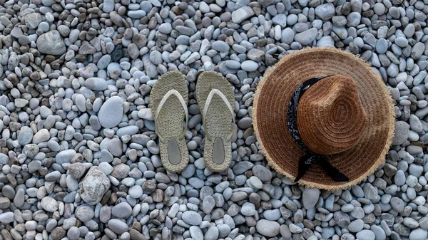 Reizen Vakantie Concept Met Flip Flop Sandalen Strand Staw Hoed — Stockfoto