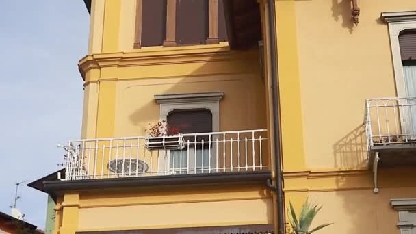 Maravilhosos Panoramas Das Ruas Estreitas Uma Pequena Cidade Italiana Suíça — Vídeo de Stock