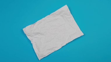 Arkaplan için beyaz buruşuk kağıt