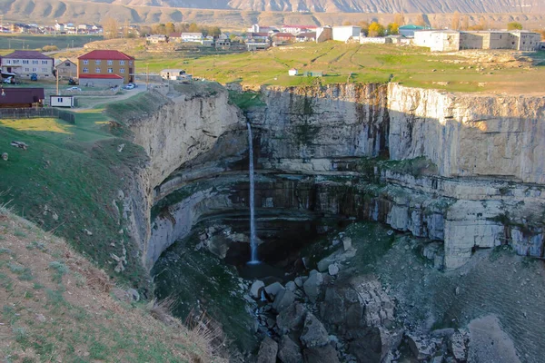 Tobot Dağıstan, Rusya 'ya düştü
