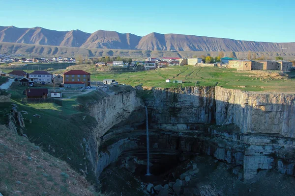 Tobot Dağıstan, Rusya 'ya düştü