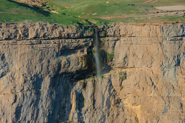Hunzah. Tobot Şelalesi. Khunzakh Kanyonu. Rusya, Dağıstan.