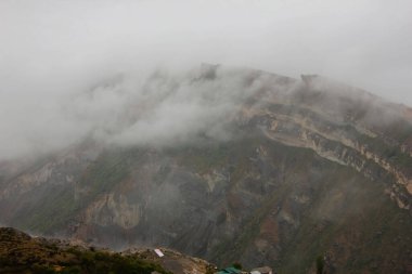 Rusya dağında sis var..