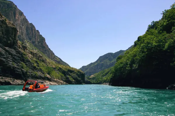 Sulak Kanyonu 'ndaki Sulak Nehri.