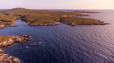 Yazın kumsal manzarası