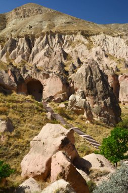 Kapadokya 'nın kalbinde yer alan tuhaf şekilli güzel dağlar.